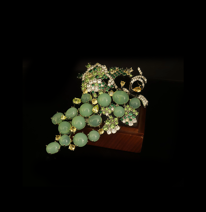 Royal Vintage Grape Vine Diamond Brooch