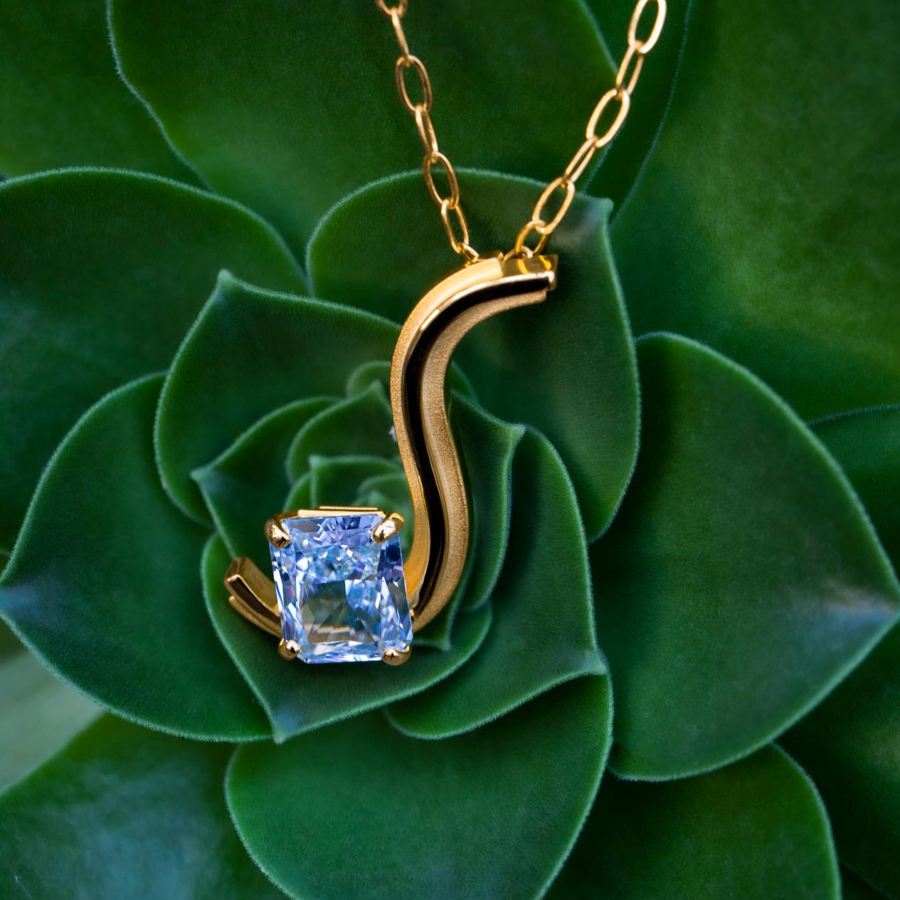 Baby S - Shaped Silver Blue Zircon Element Symbol Pendant - BYRDSTRÖM JEWELRY