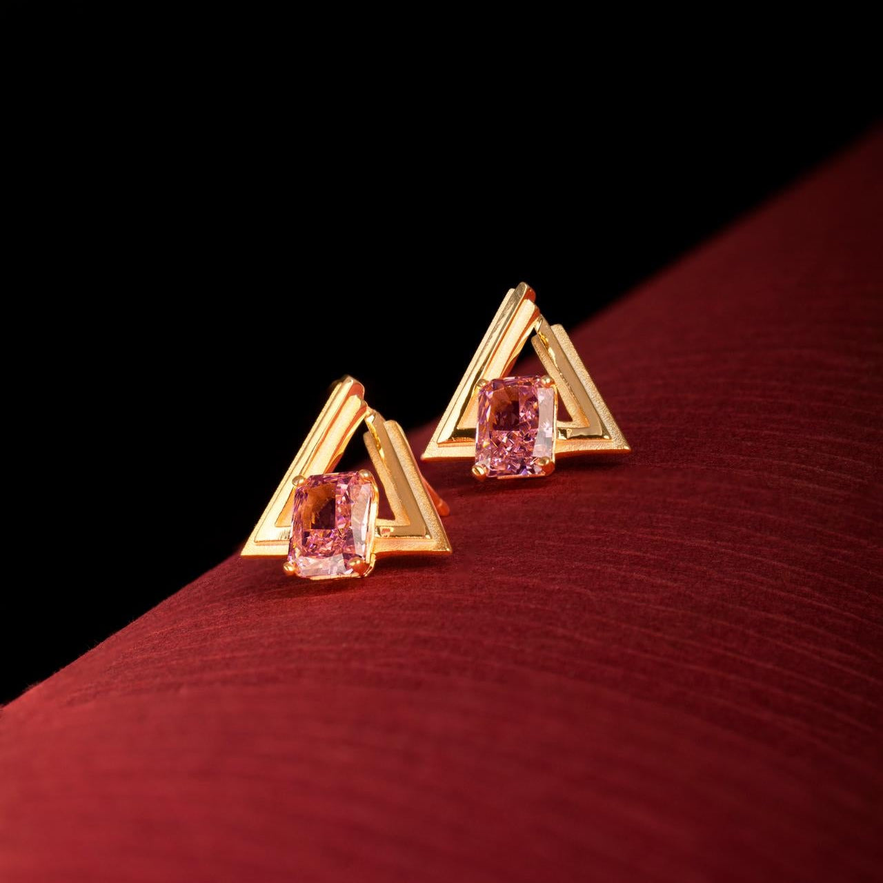 Triangle Silver Zircon Element Symbol Earrings - BYRDSTRÖM JEWELRY