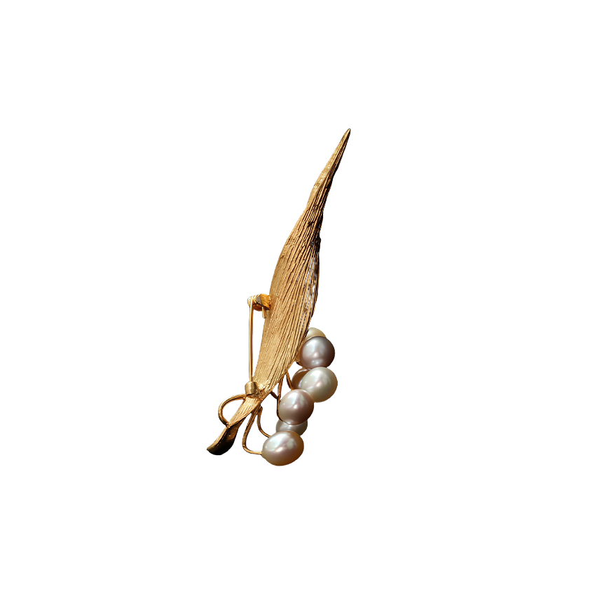 Vintage Pearl Peanut Brooch