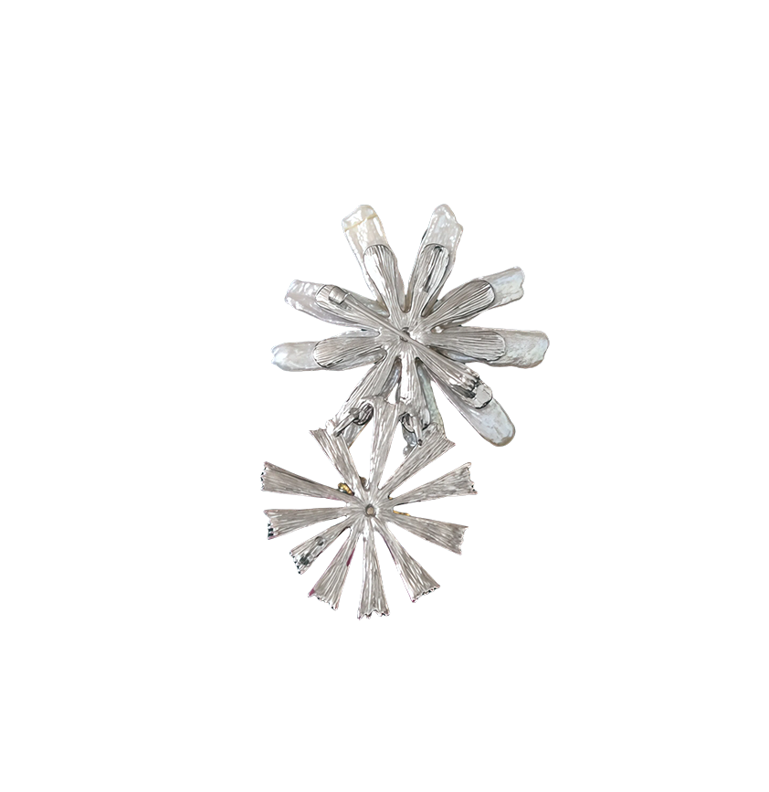 Baroque Pearl Daisy Brooch