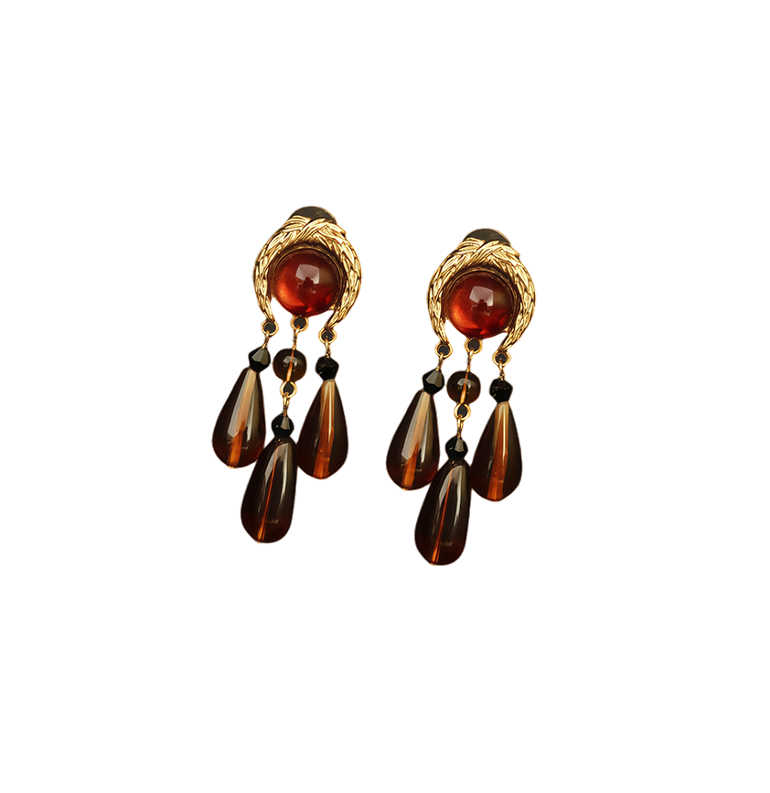 Caramel Vintage Royal Stud Earrings