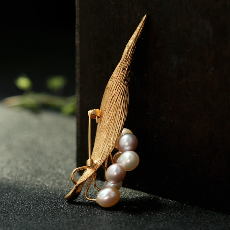 Vintage Pearl Peanut Brooch