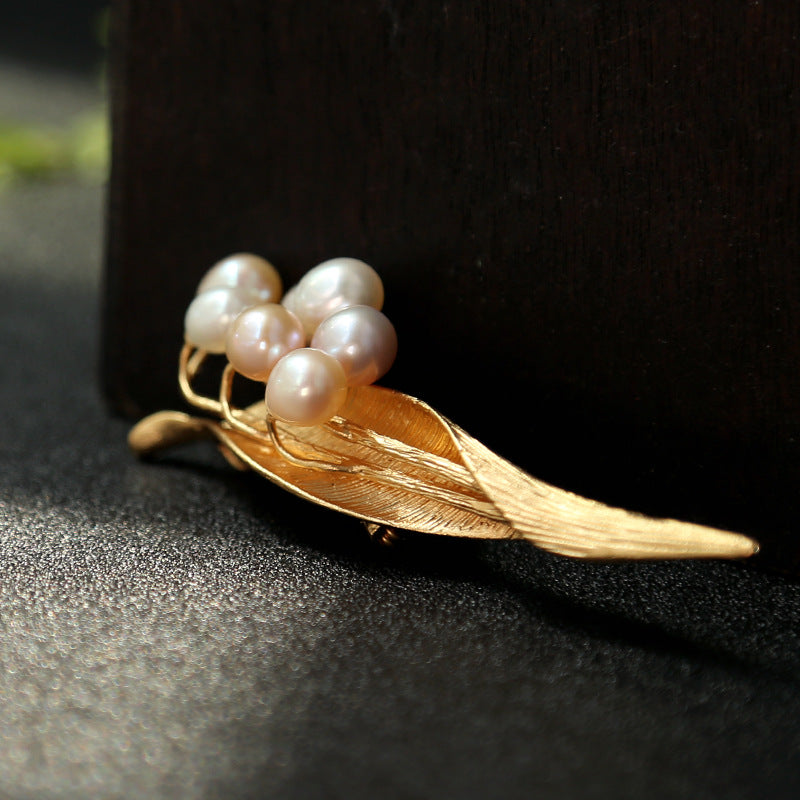 Vintage Pearl Peanut Brooch
