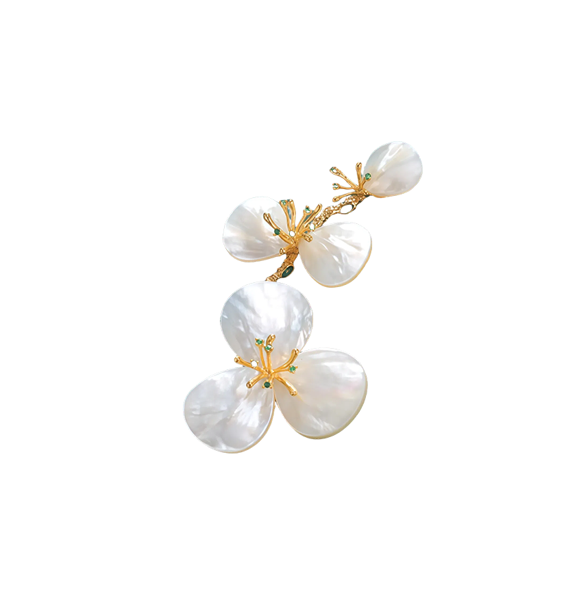 Natural Pearl Floral Brooch