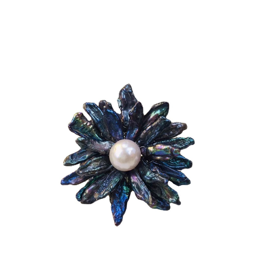 Baroque Pearl Blue Daisy Brooch