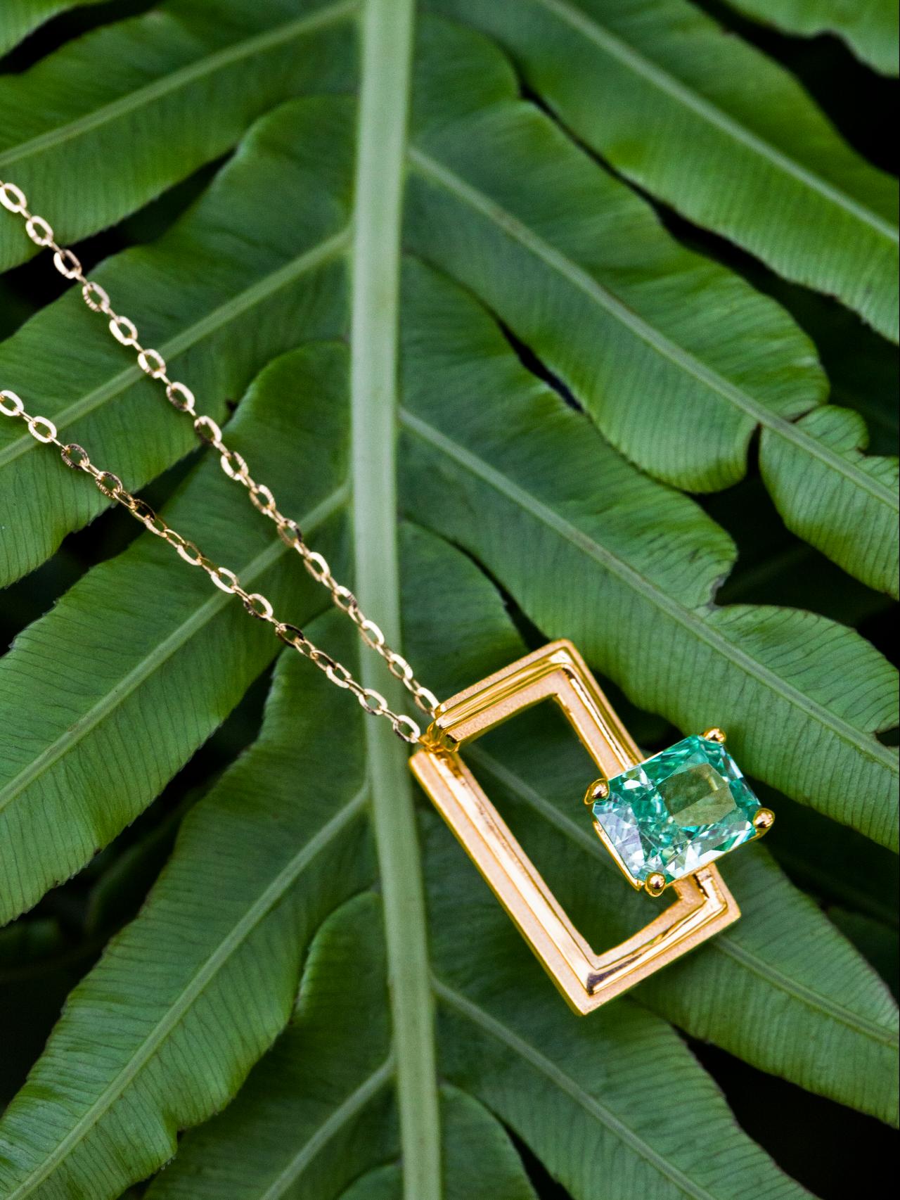 Baby Rectangular Silver Green Zircon Element Symbol Pendant - BYRDSTRÖM JEWELRY