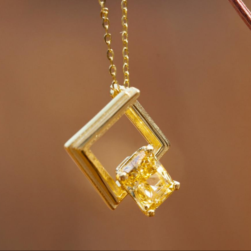 Baby Square Silver Yellow Zircon Element Symbol Pendant - BYRDSTRÖM JEWELRY