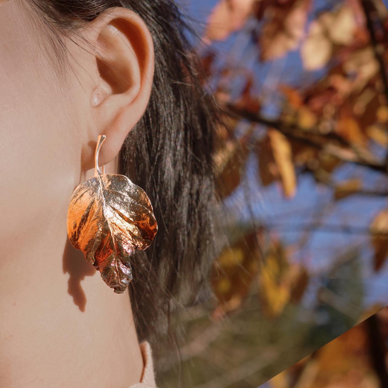 Silver Charm of the Crabapple Leaves Earrings - BYRDSTRÖM 